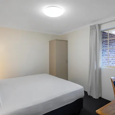 Kingston Gardens Serviced Apartments-3